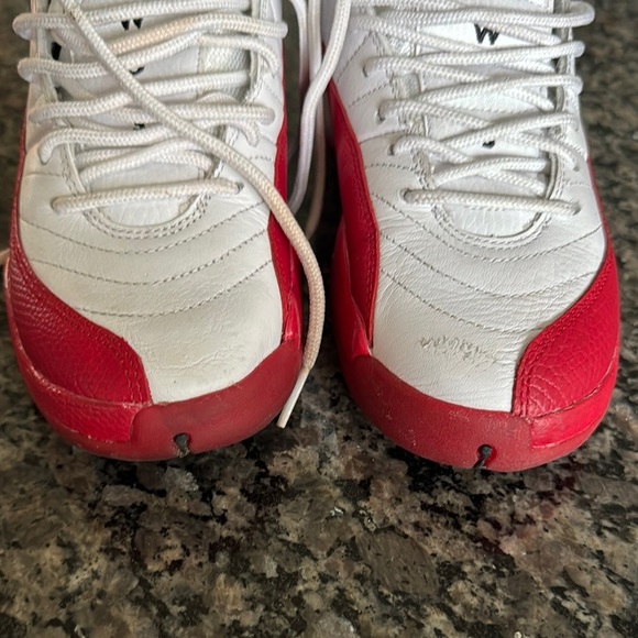 Jordan 12 retro White and Red Sneakers Iconic Design W7 or boys 5 - Picture 16 of 16